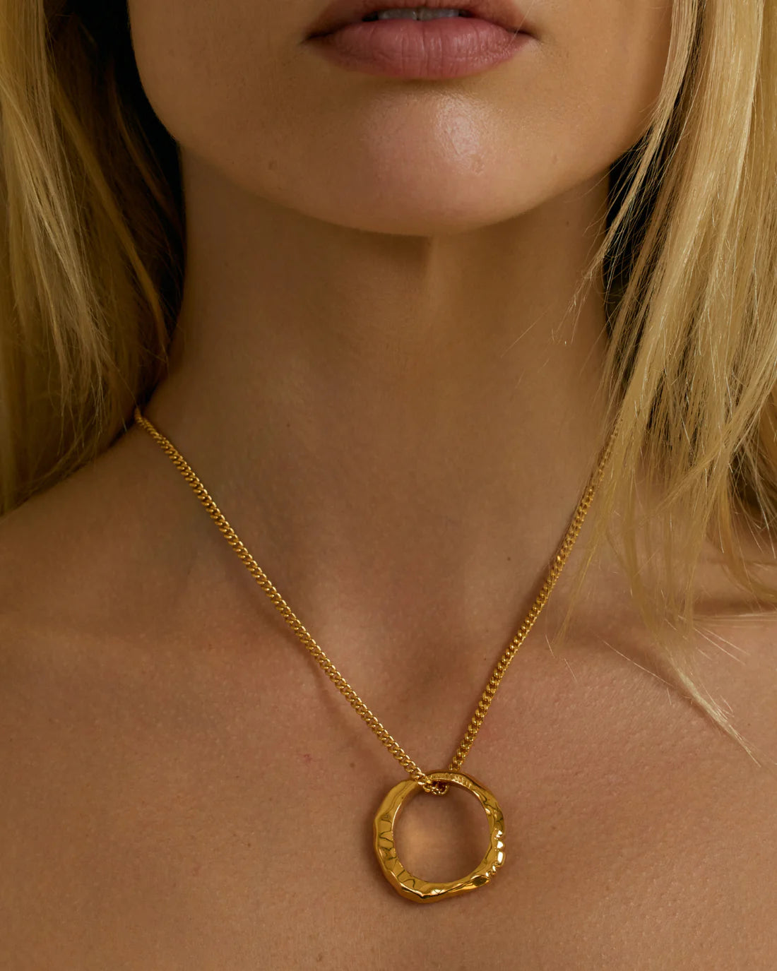 Aureum Collective Louisa Circle Pendant Necklace